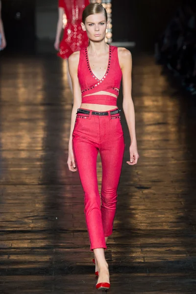 Look 32